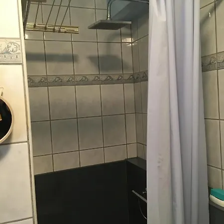 Appartement Knus Met Zijdelings Zeezicht